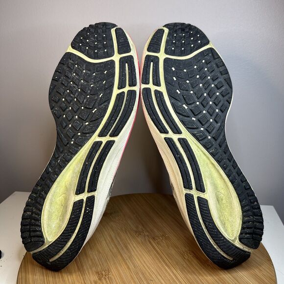 Athletic_Shoes
